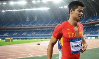 女孩百米栏跑破纪录